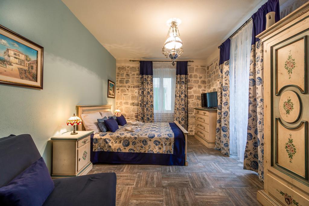 Apartments Leo Kotor Rum bild